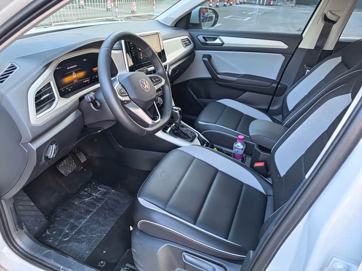 Фото 3 - Volkswagen T-Roc