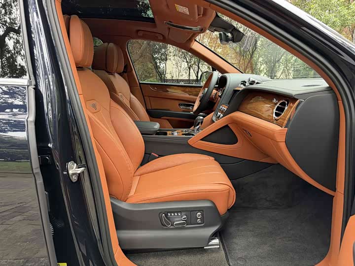 Фото 6 - Bentley Bentayga