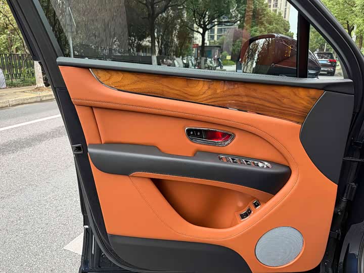 Фото 7 - Bentley Bentayga