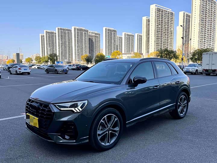 Фото 1 - Audi Q3