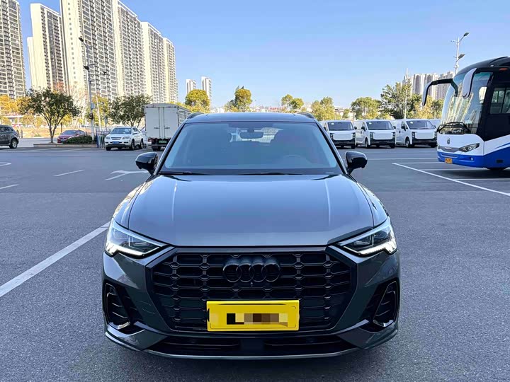 Фото 2 - Audi Q3