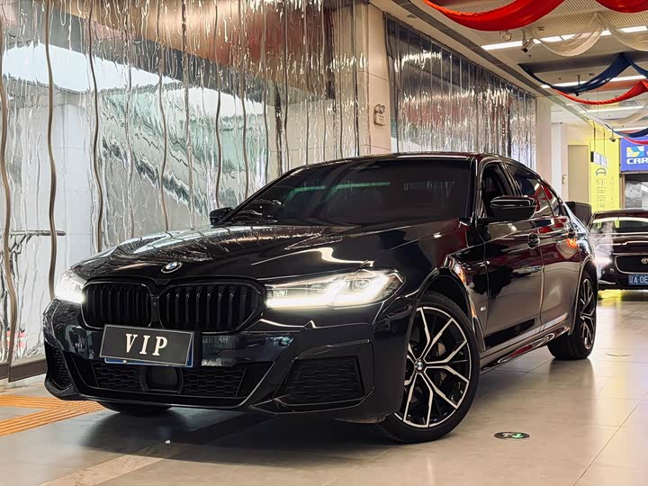 Фото 1 - BMW 5 Series