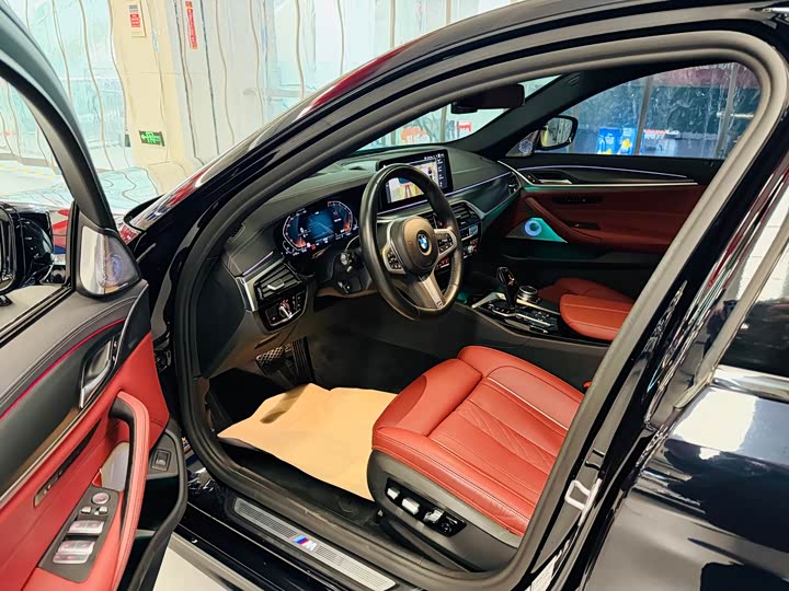 Фото 3 - BMW 5 Series