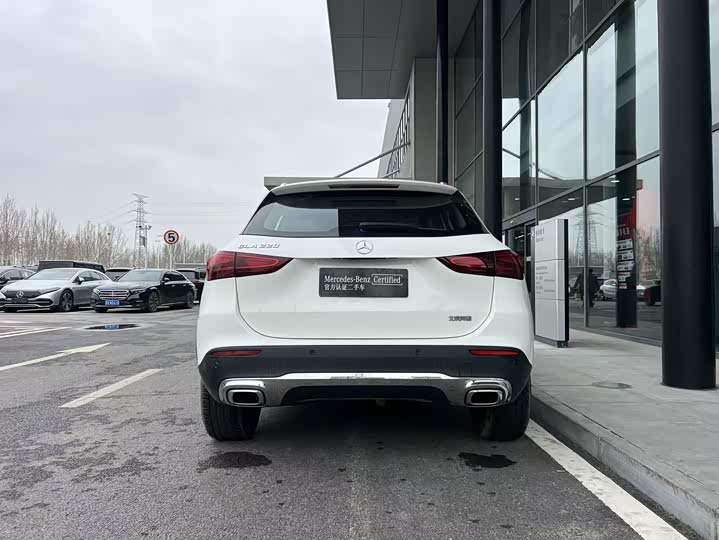 Фото 4 - Mercedes-Benz GLA-Class