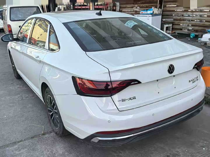 Фото 3 - Volkswagen Sagitar L