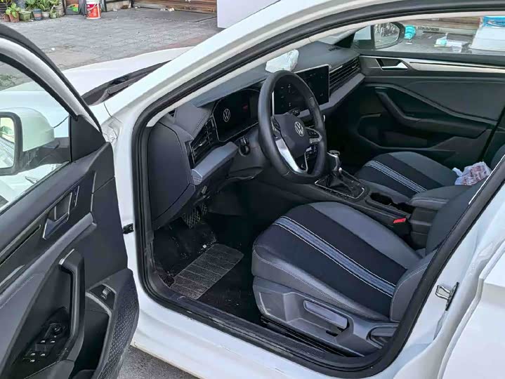 Фото 4 - Volkswagen Sagitar L