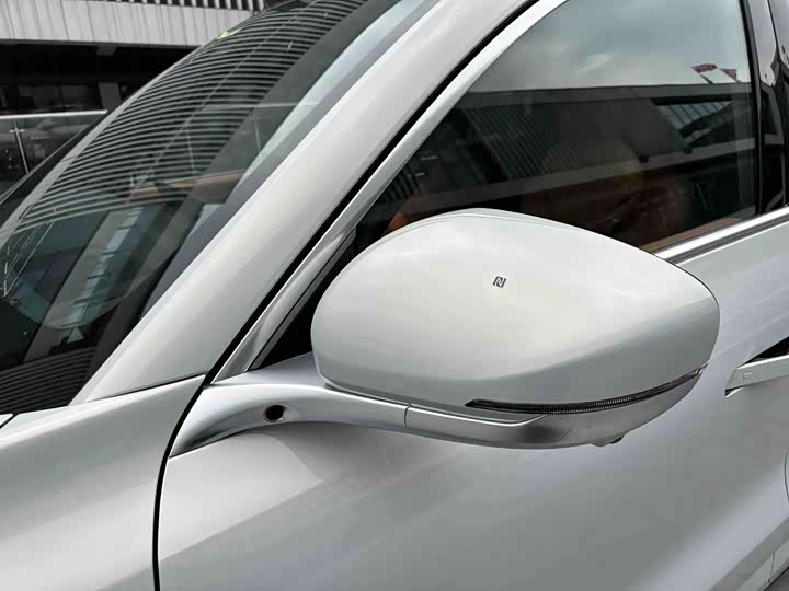 Фото 3 - Changan Deepal S09