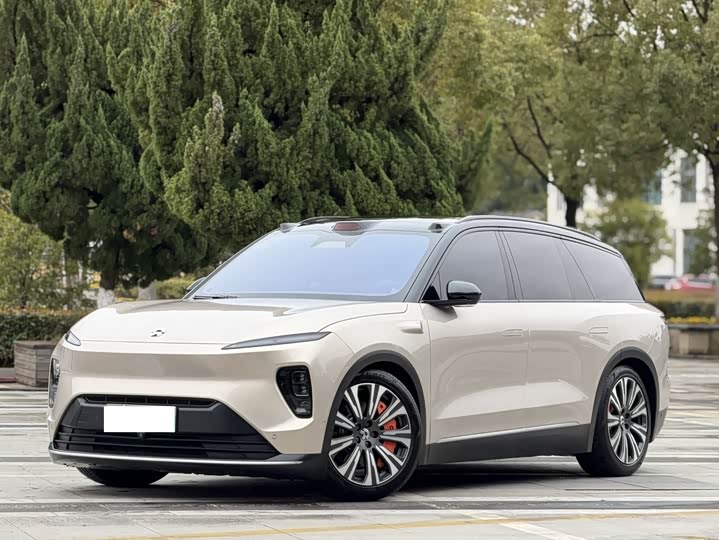 Фото 2 - Nio ES8