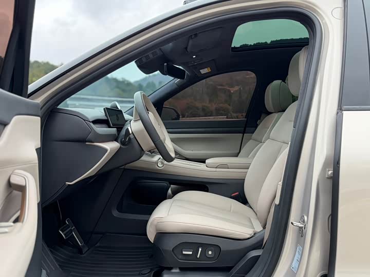 Фото 6 - Nio ES8