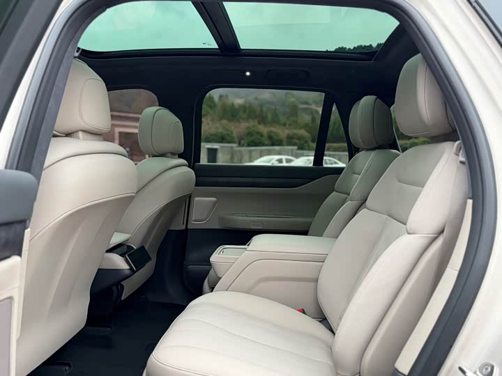 Фото 7 - Nio ES8