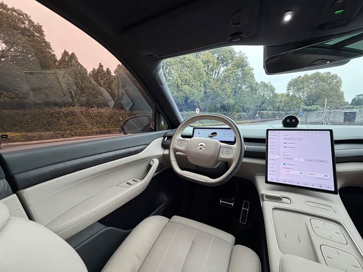 Фото 9 - Nio ES8