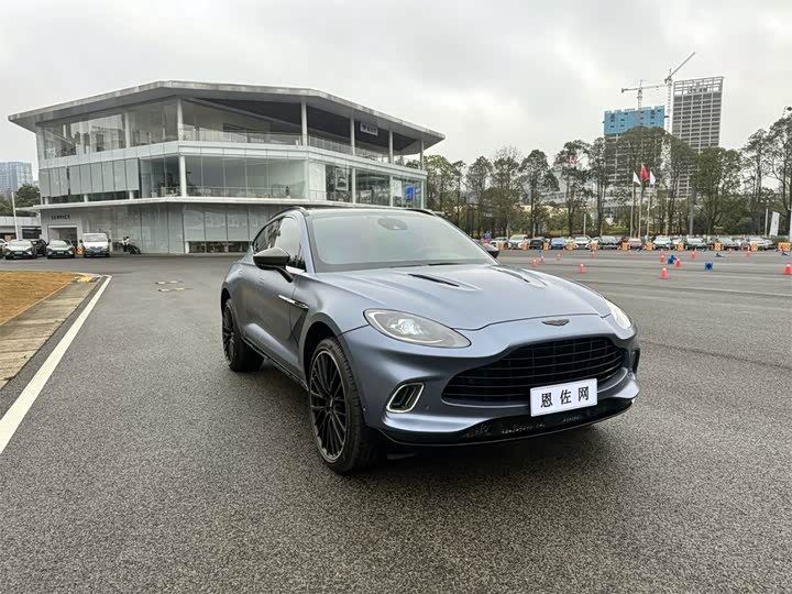 Фото 4 - Aston Martin DBX