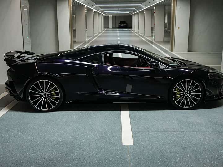 Фото 4 - McLaren GT