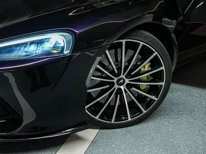 Фото 5 - McLaren GT