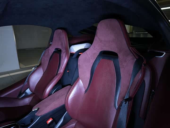 Фото 9 - McLaren GT