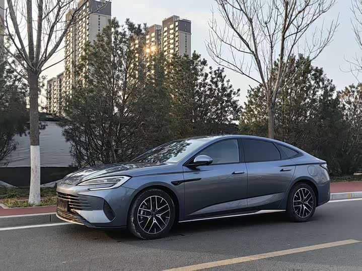 Фото 1 - BYD Seal 07 DM-i Hybrid