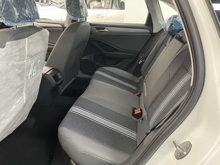 Фото 6 - Volkswagen Sagitar L