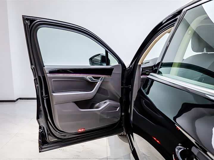 Photo 8 - Volkswagen Touareg