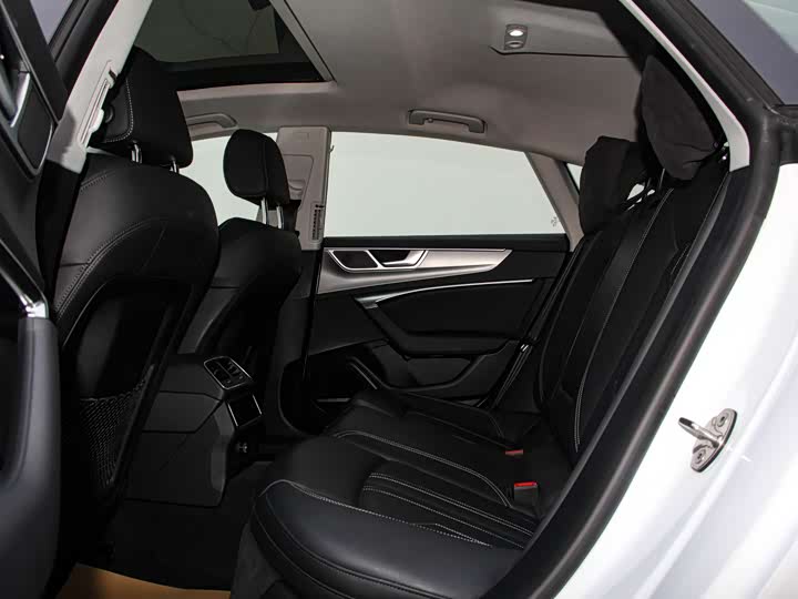 Фото 7 - Audi A7