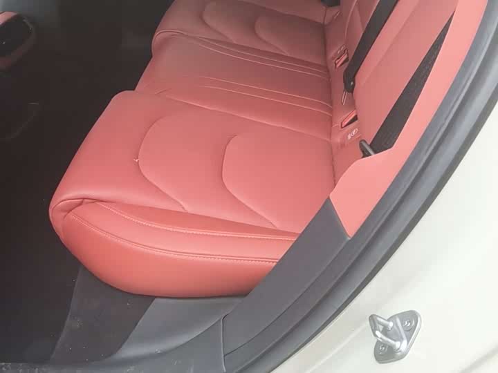 Фото 3 - Xiaomi SU7