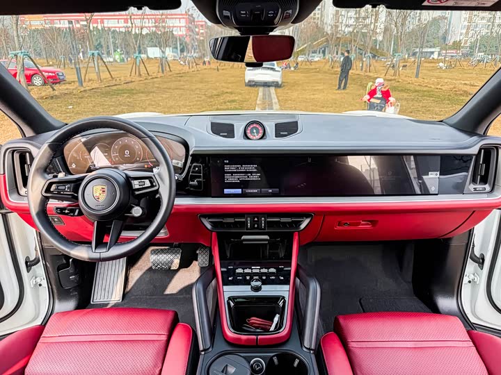 Фото 8 - Porsche Cayenne