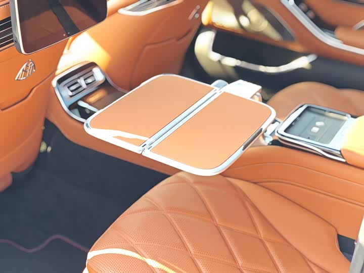 Фото 9 - Mercedes-Benz Maybach S-Class