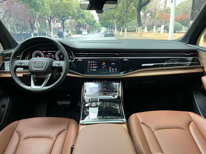 Фото 4 - Audi Q7