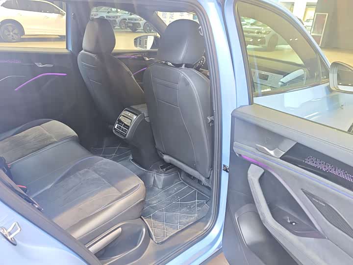 Фото 6 - Volkswagen Tiguan L Pro