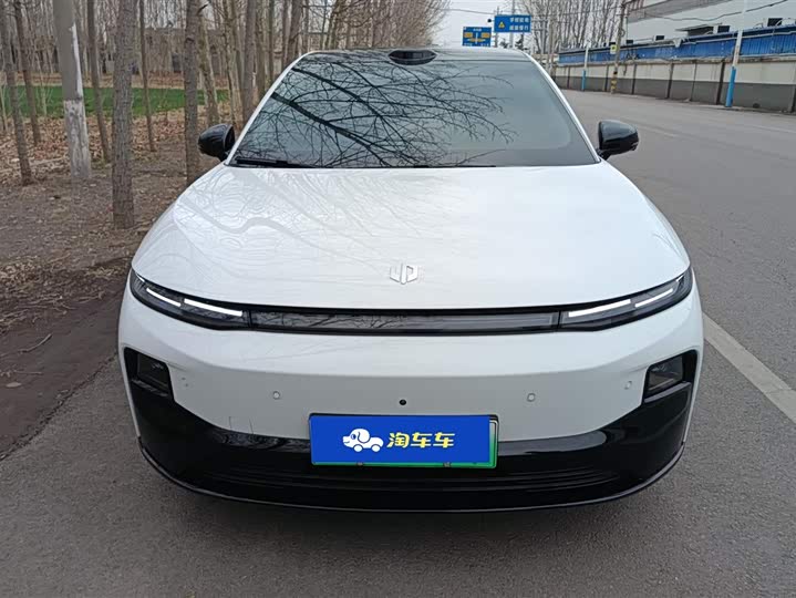 Фото 2 - Leapmotor B01