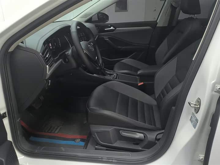 Фото 8 - Volkswagen Sagitar L