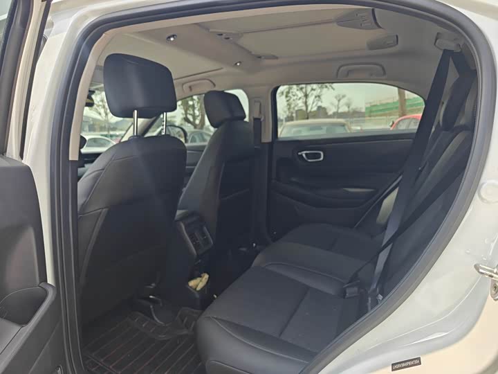 Фото 4 - Honda Vezel