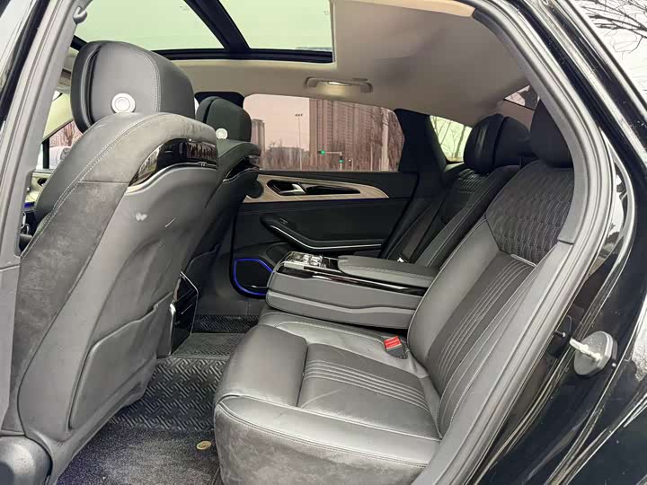 Фото 6 - Hongqi H9