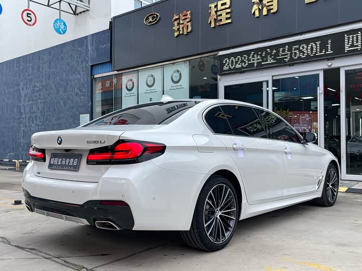 Фото 7 - BMW 5 Series