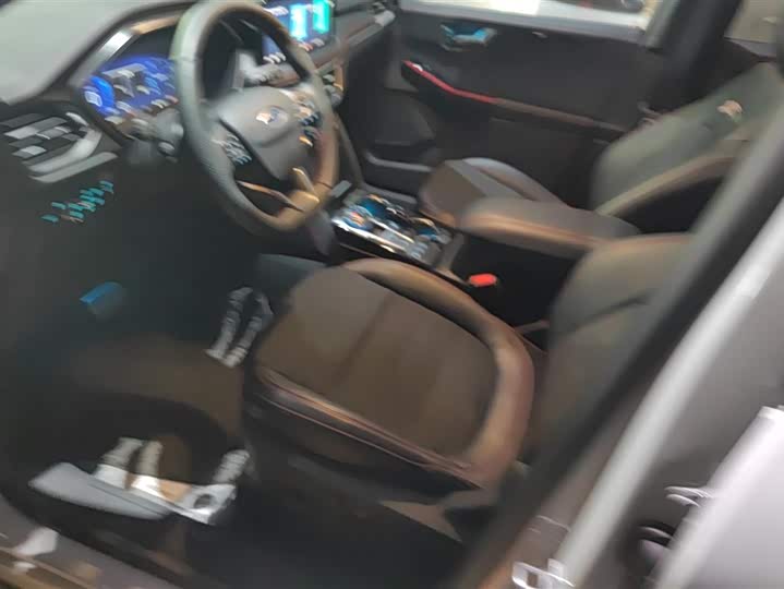 Photo 9 - Ford Escape