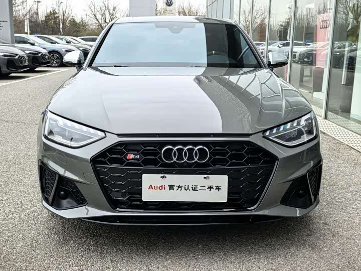 Фото 2 - Audi S4