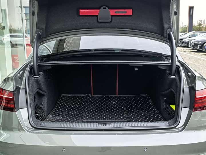 Фото 8 - Audi S4