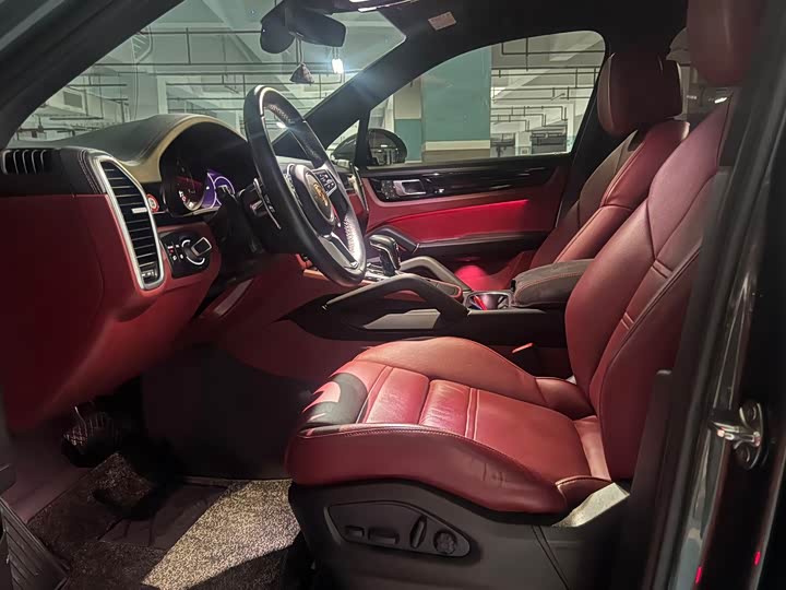 Фото 7 - Porsche Cayenne Hybrid