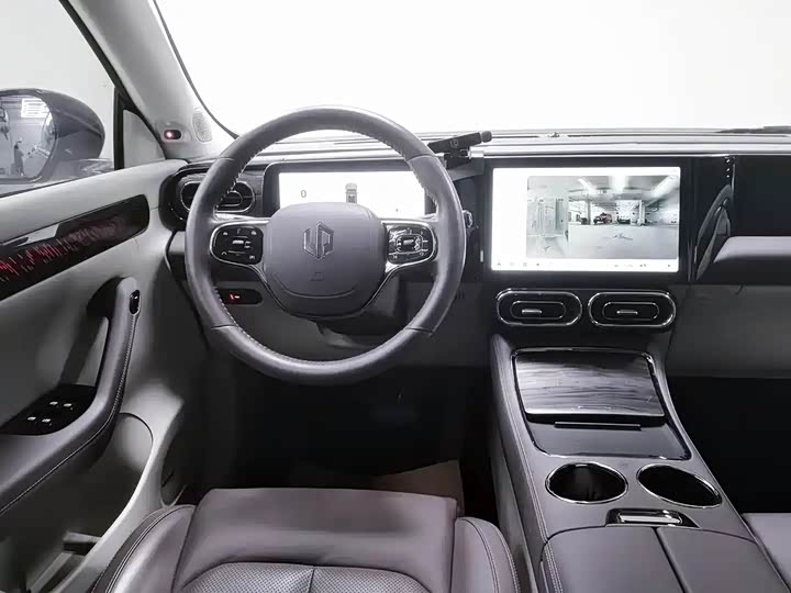 Фото 9 - Leapmotor C11