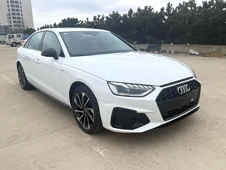 Фото 3 - Audi A4L