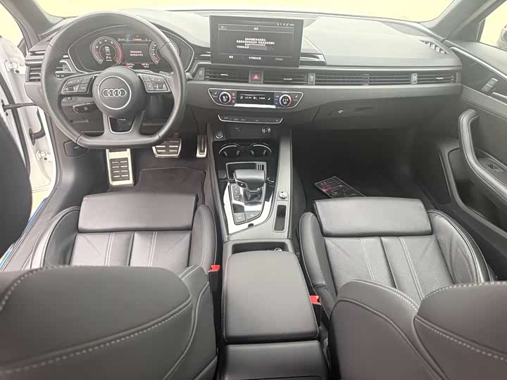 Фото 7 - Audi A4L