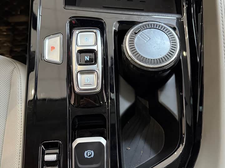 Фото 9 - Hyundai Custo