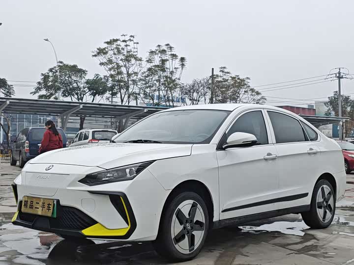 Фото 1 - Dongfeng Aeolus E70