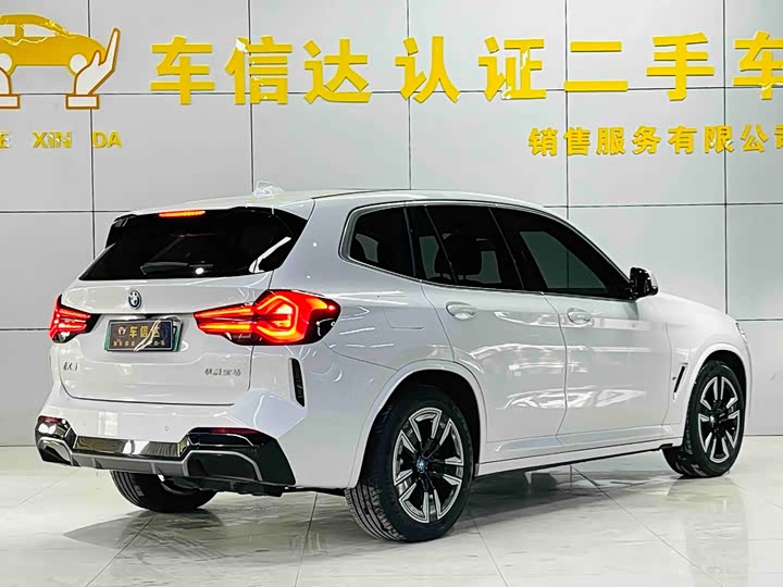 Фото 3 - BMW iX3