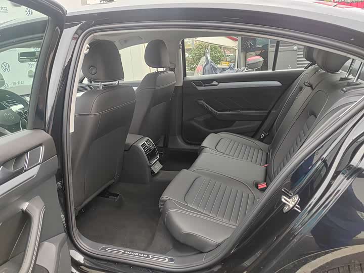 Фото 8 - Volkswagen Magotan