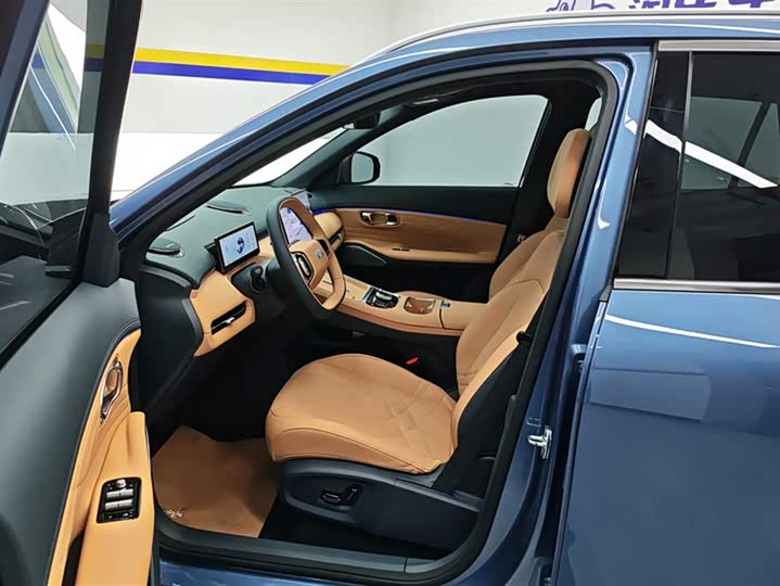 Фото 9 - Geely Galaxy Starship 7