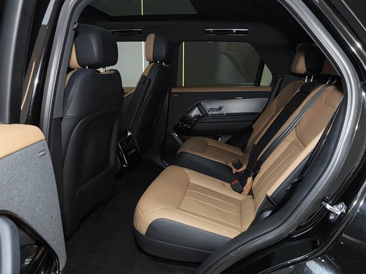 Photo 3 - Land Rover Range Rover Sport