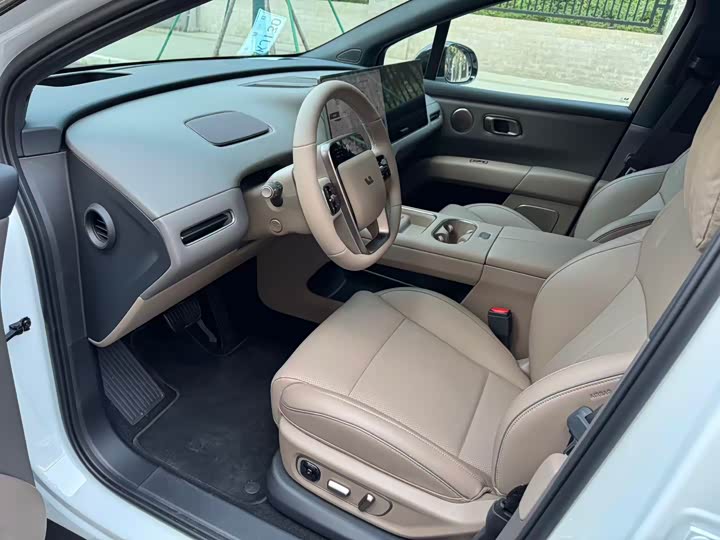 Фото 5 - LiXiang i6