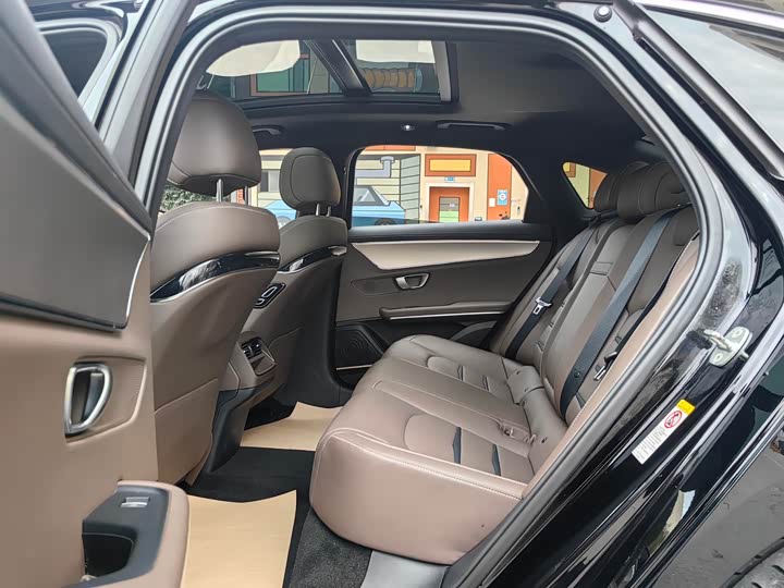 Фото 6 - BYD Han