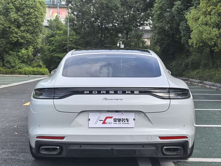 Photo 6 - Porsche Panamera