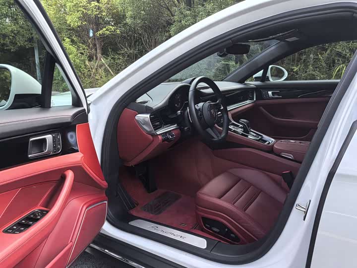 Photo 7 - Porsche Panamera